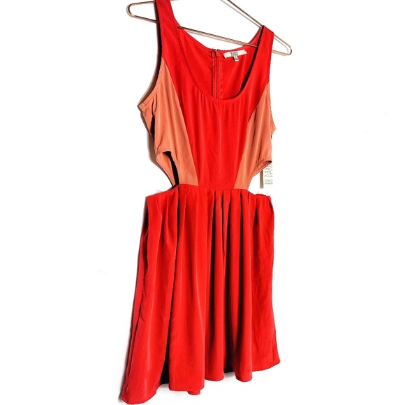 Lulu's • NWT BB Dakota Ripley Dress - Picture 5 of 7
